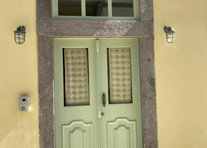 Διαμέρισμα Σε Ανακαινισμένο Αρχοντικό 19Ου Αιώνα, Κέντρο Μύρινας